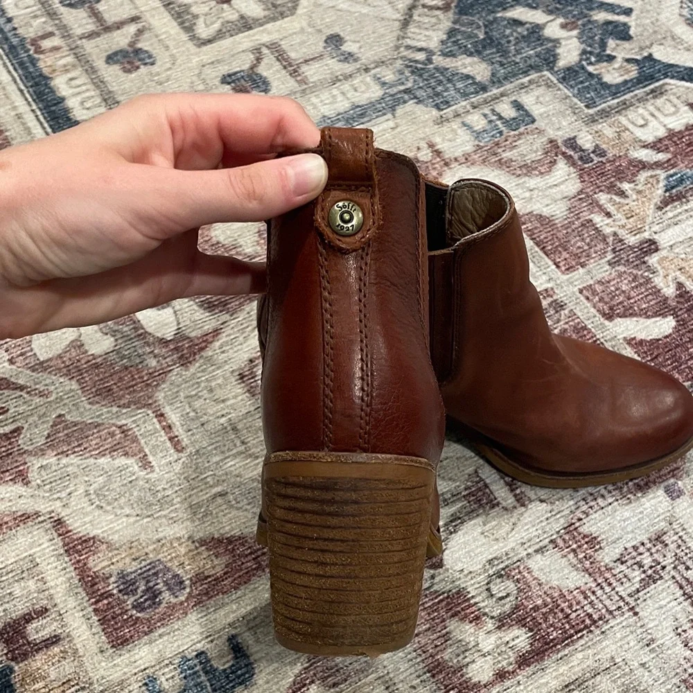 Söfft Women’s Brown Leather Ankle Boots - Classic Chelsea Block Heel